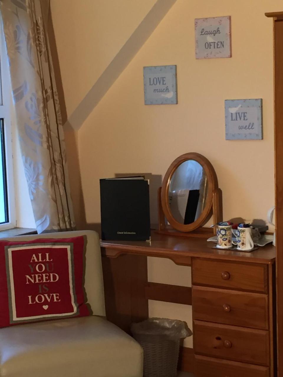 2 Mile Lodge ケンメア エクステリア 写真
